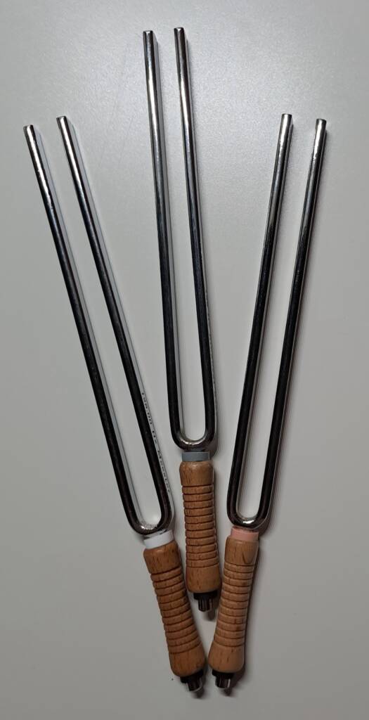 De helende klanken van stemvorken 3 binaurale beats, hersengolven, geluidsgolven, 128hz, 133hz, 136hz,