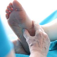 Ontspanningsmassage 10 voetreflexzone massage, voetreflexzone ontspanningsmassage, voetreflexologie, voetreflexmassage met stemvorken, fonoforese